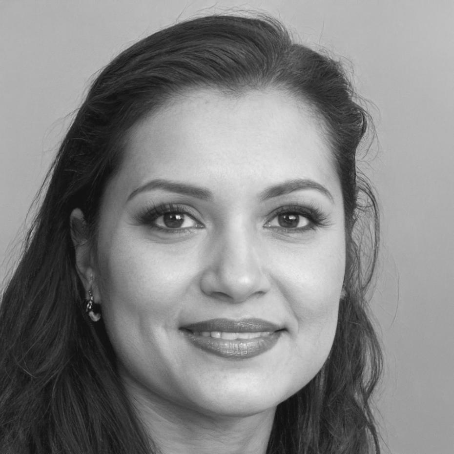 خريجة متميزة